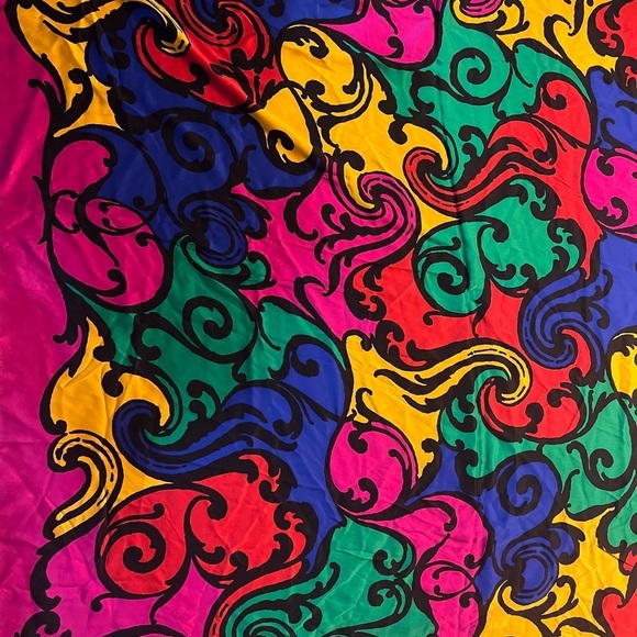 Gucci Accessories - Gucci Vibrant Silk Scarf